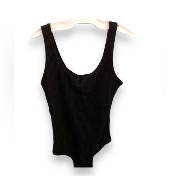 HOLLISTER black bodysuit - Picture 3 of 4